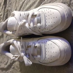 Kids AIR FORCE 1 size 4y